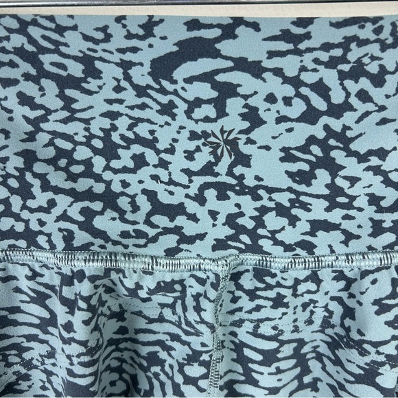 Athleta Salutation Jogger Ocelot Spot Minimalistic Grey size: XS - Picture 12 of 14